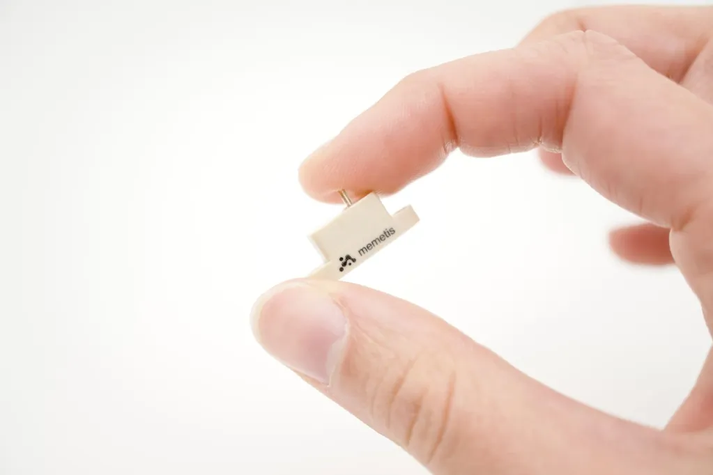 Microvalve_in_hand.webp